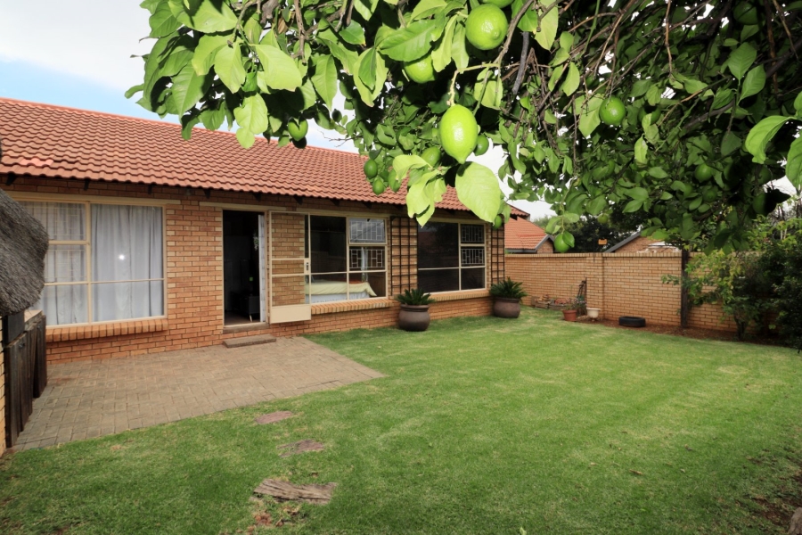 3 Bedroom Property for Sale in Langenhovenpark Free State